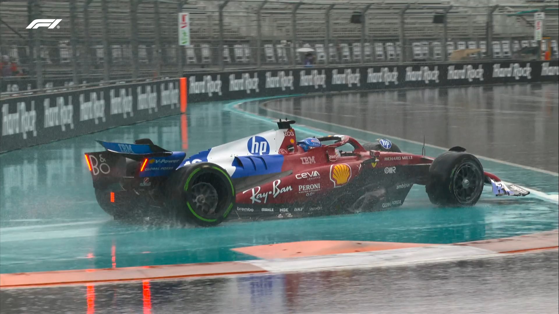 [F1] 페라리 샤를 르끌레, 정찰 랩에서 사고로 리타이어 | 인스티즈