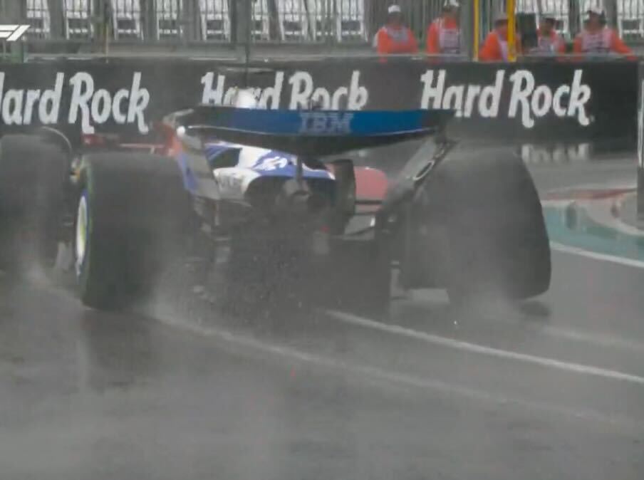 [F1] 페라리 샤를 르끌레, 정찰 랩에서 사고로 리타이어 | 인스티즈