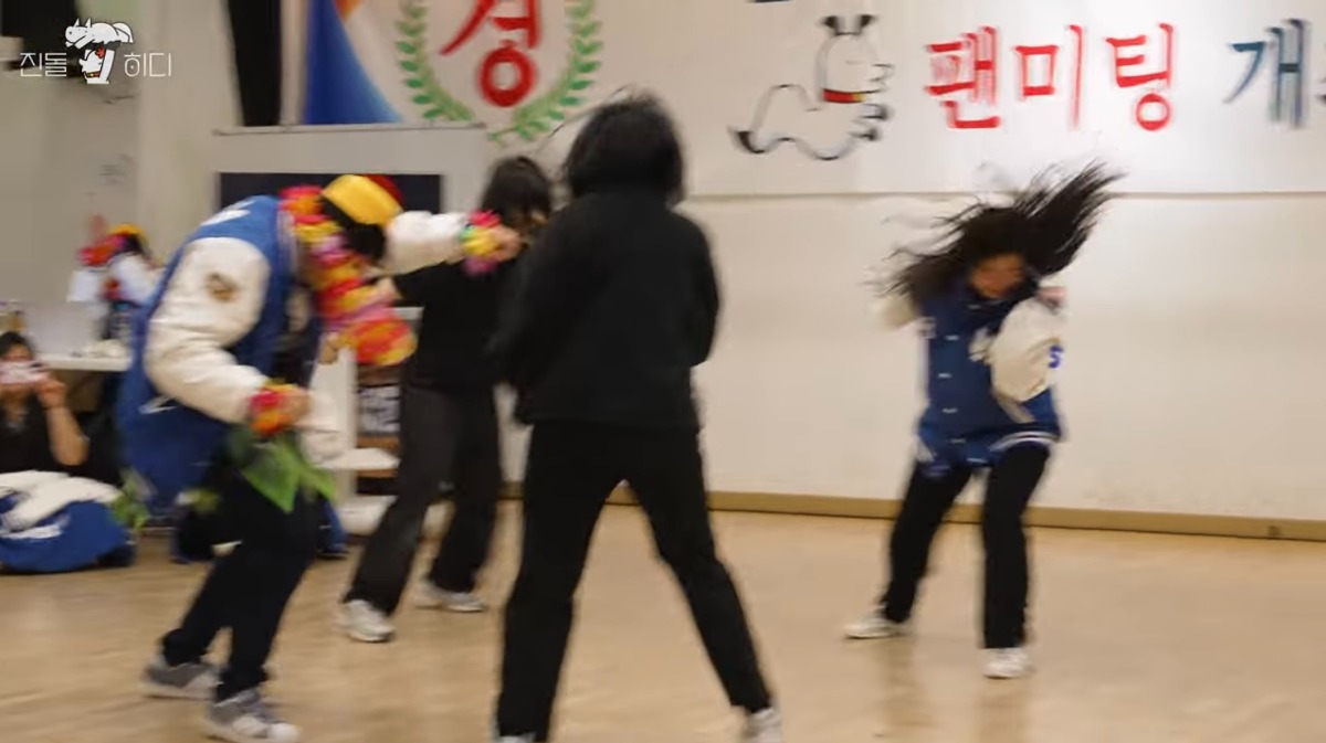 내향인들은 영상만 봐도 쓰러진다는 세상에 하나밖에 없어야할 3진돌 팬미팅 | 인스티즈