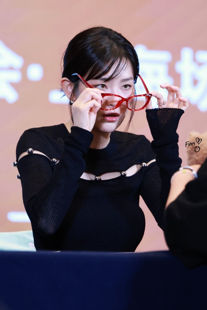 깔끔 그 자체라는 레드벨벳 슬기 중국 팬싸 얼굴 | 인스티즈