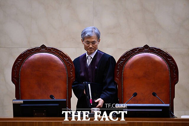 조희대 대법원장 '직권남용·선거법 위반' 공수처에 고발돼 | 인스티즈