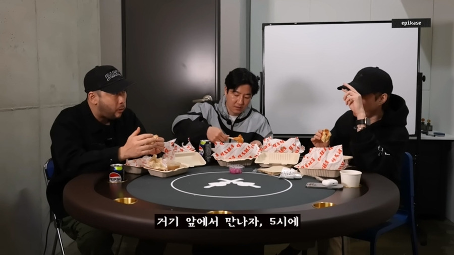 폰 없던 시절에는 연락은 어떻게 하고, 약속은 어떻게 잡았어요? | 인스티즈