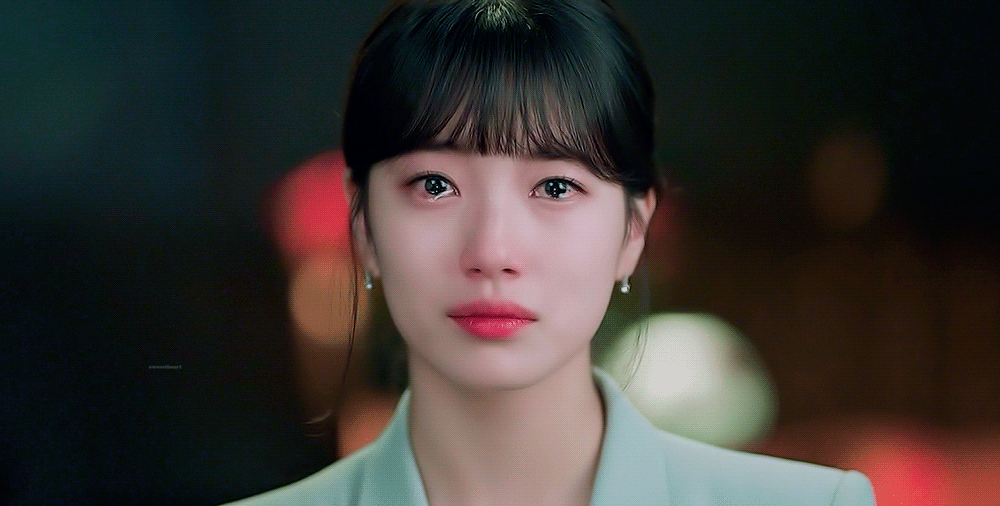 수지의 빨주노초파남보 | 인스티즈