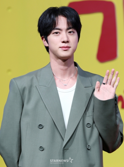 방탄소년단 진, 서울아산병원 1억원 기부 "아이들 밝게 뛰어놀길"[공식]