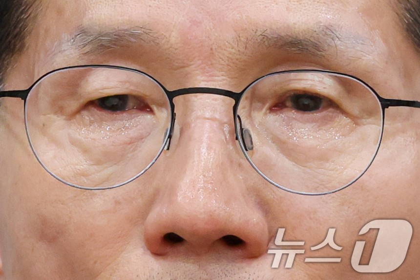 어제오늘 행복해 보이는 김문수 | 인스티즈