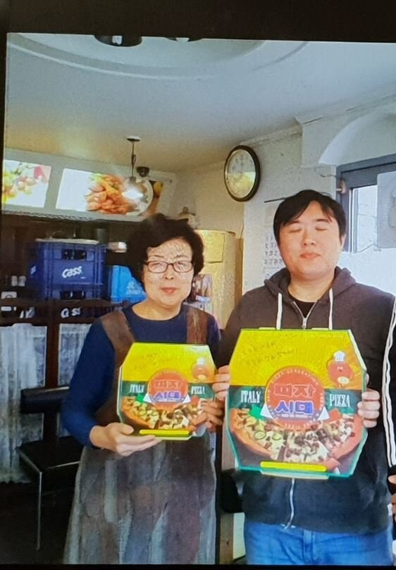 영화 기생충 피자집을 찾는 기묘한 외국인 | 인스티즈