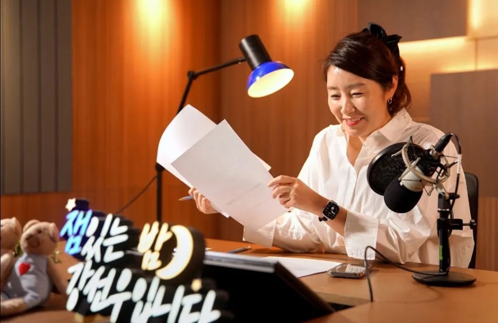 어제 첫방한 민주당 new 자컨 🌙심야 라디오📻 매일 밤 9시🎧 잼있는 밤 강선우입니다🌃 | 인스티즈