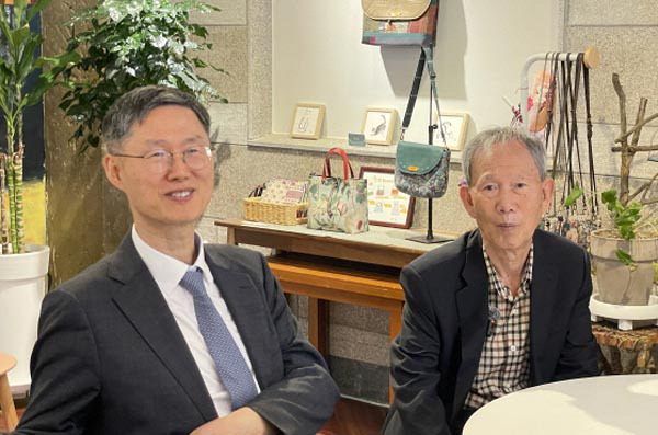  [사람과사람] 문형배 전 헌재소장대행, 부산에 정착하려고 했으나 자리가 없어?? (..