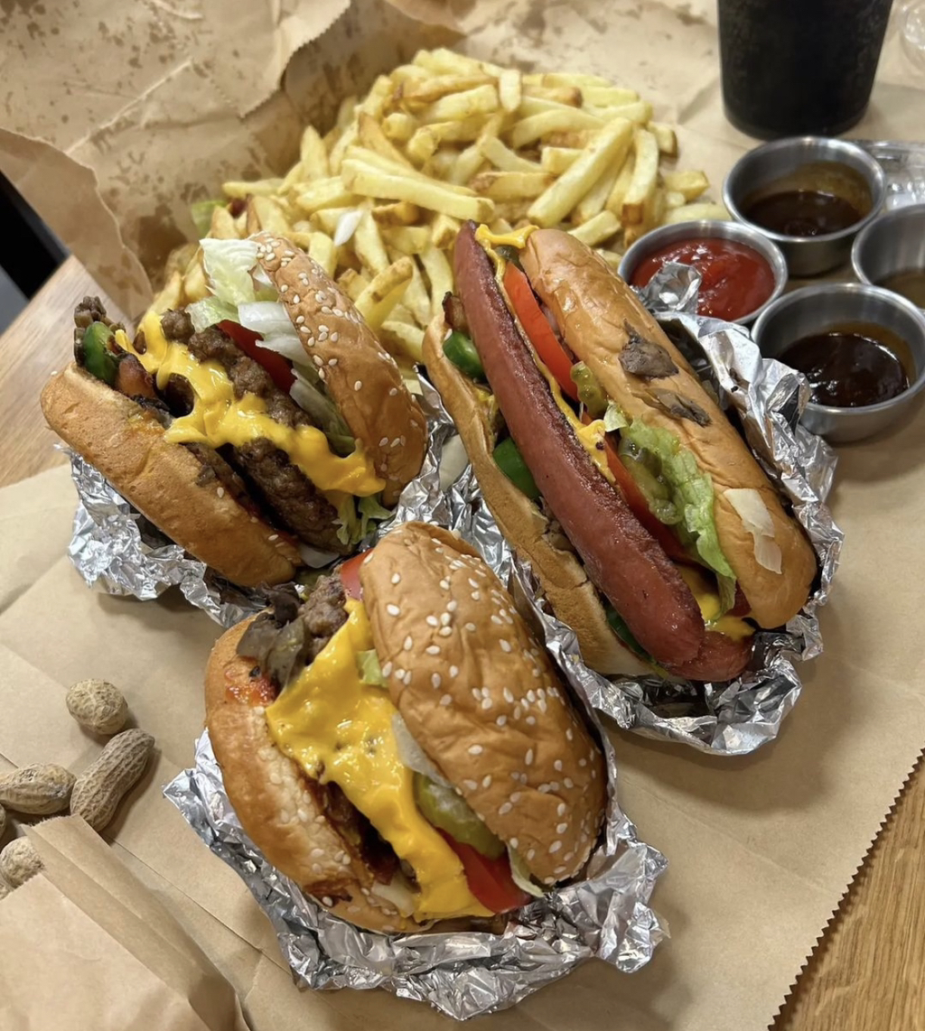  수제버거 맛집 파이브가이즈.twt