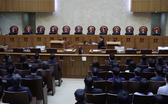 현직 판사 "이재명 몇 년 전 발언이 윤석열보다 악랄하냐” / "조희대 대법원장 사퇴하라" 현직 부장판사 공개 요구 | 인스티즈