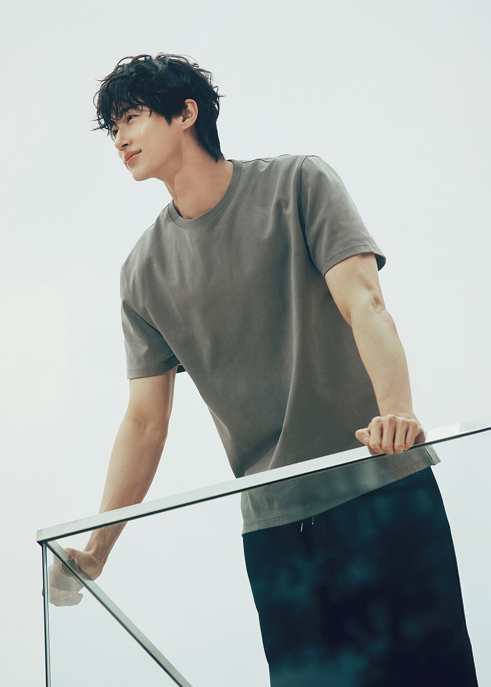  변우석 지오다노 여름 컬렉션 화보 1컷