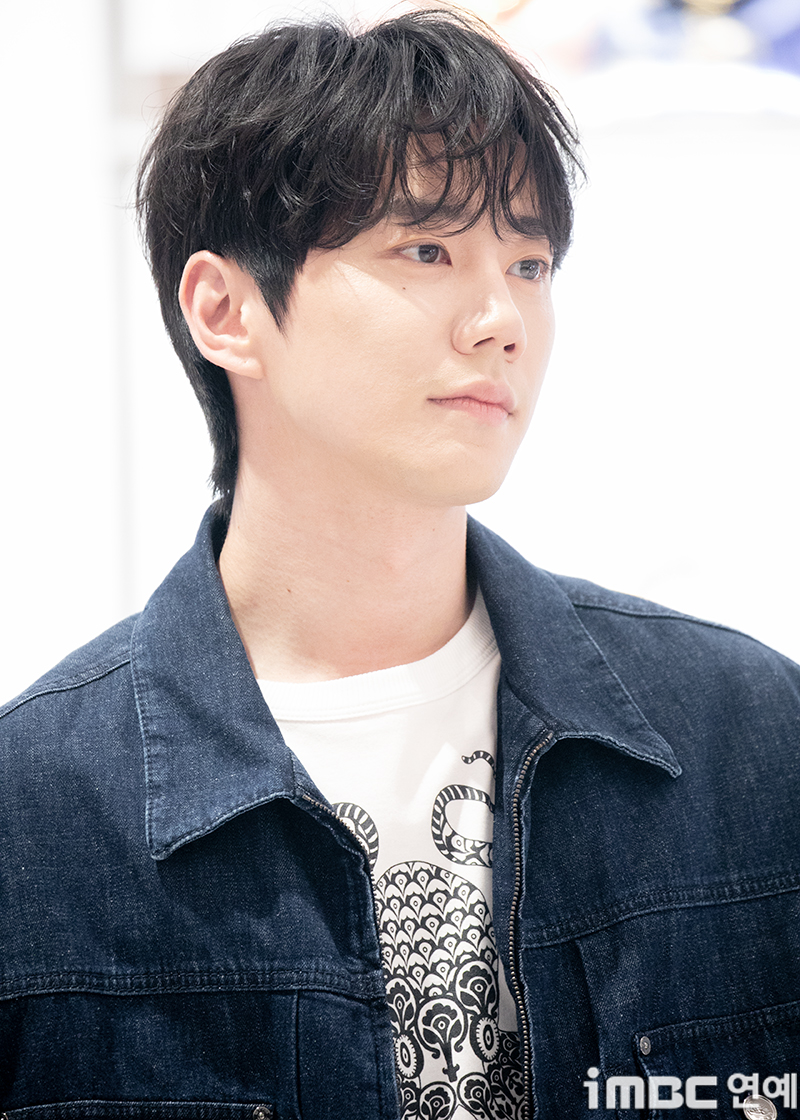 [포토] 이준영, 낭만 합격 | 인스티즈
