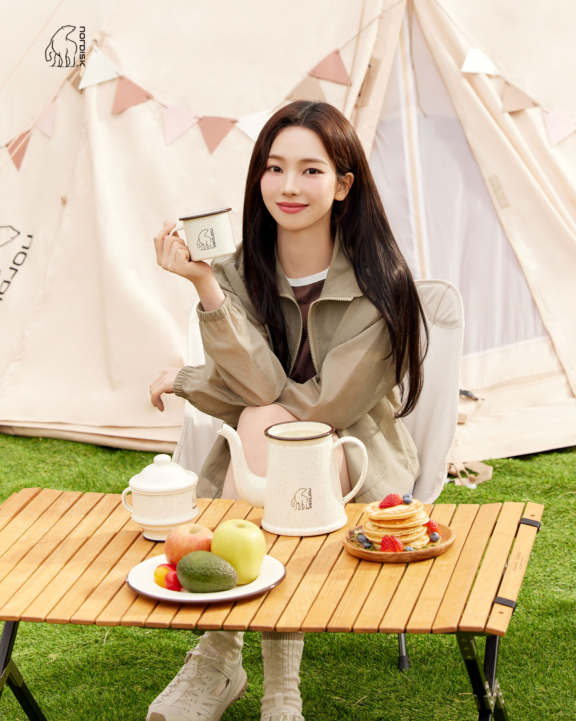 카리나 노르디스크 여름 화보.jpg | 인스티즈