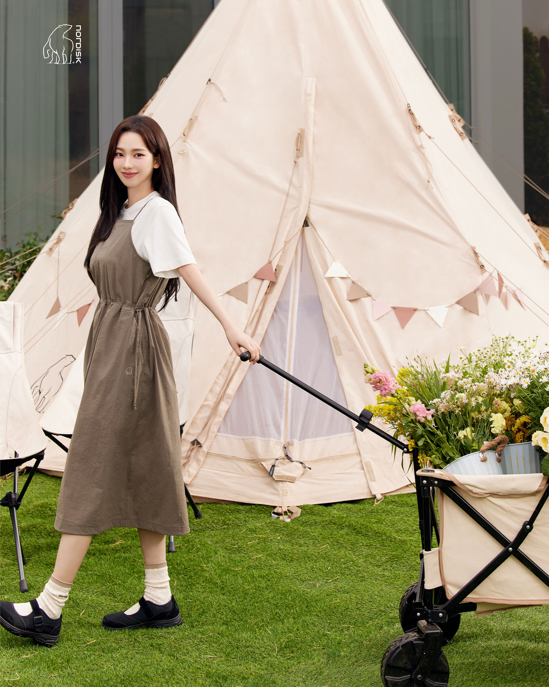 카리나 노르디스크 여름 화보.jpg | 인스티즈