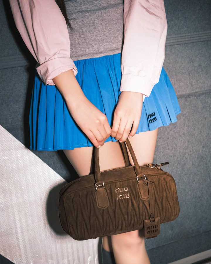 르세라핌 미우미우 광고 은채 인스타 업뎃 | 인스티즈