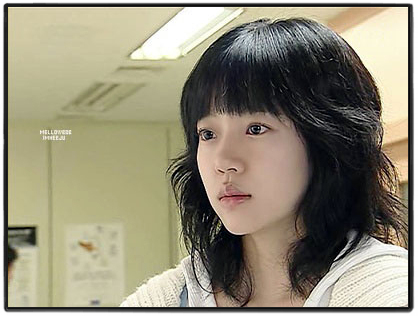  동시 방영됐던 두 드라마 속 여주인공들 gif