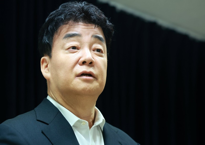  백종원 나도 억울한 거 많다”…&apos;갑질 의혹 제기&apos; PD 만나 토로1