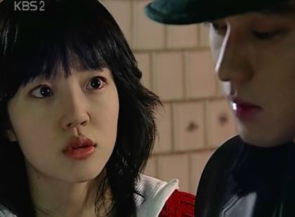 동시 방영됐던 두 드라마 속 여주인공들 gif | 인스티즈