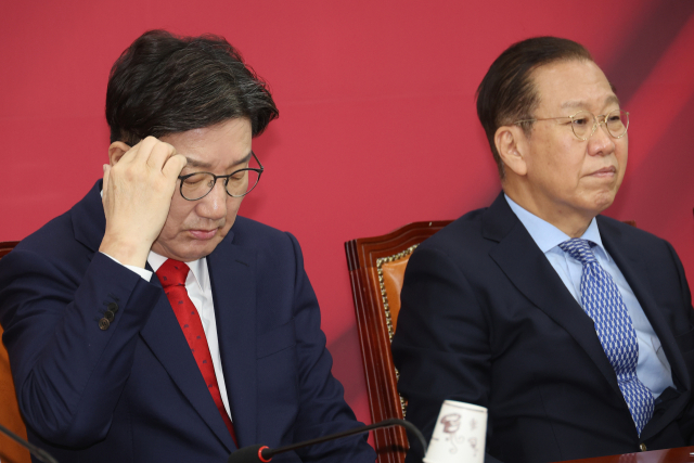 친한계 "권성동 원내대표도 동반 사퇴하라"…한동훈 "친윤 구태 청산" | 인스티즈