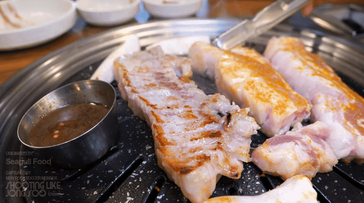 비 오는 날에는 삼겹살.gif | 인스티즈