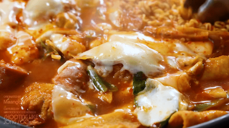 즉석 떡볶이 만들기.gif | 인스티즈
