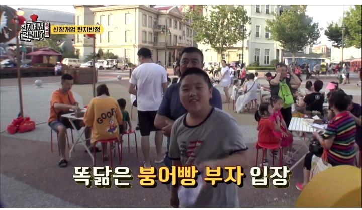  이연복셰프가 만든 짜장면 두그릇 다먹은 꼬마 아이