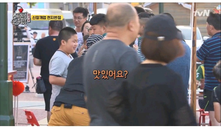이연복셰프가 만든 짜장면 두그릇 다먹은 꼬마 아이 | 인스티즈
