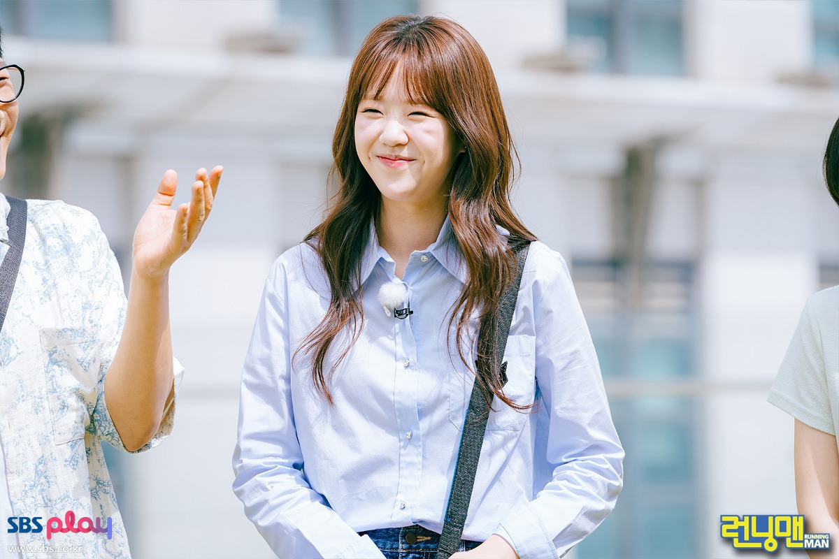 지예은 볼때마다 눈에 띄는 것.jpg | 인스티즈