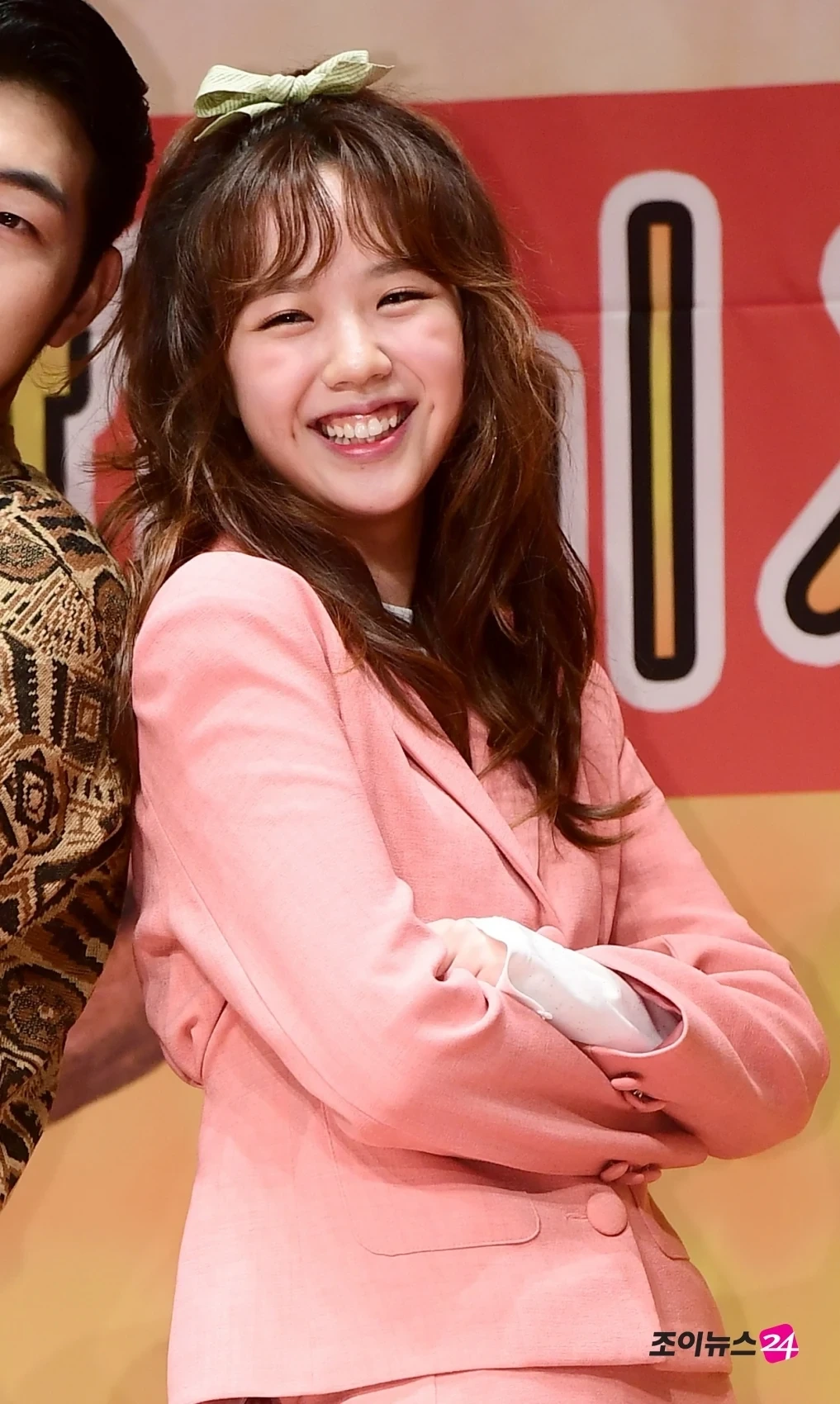  지예은 볼때마다 눈에 띄는 것.jpg