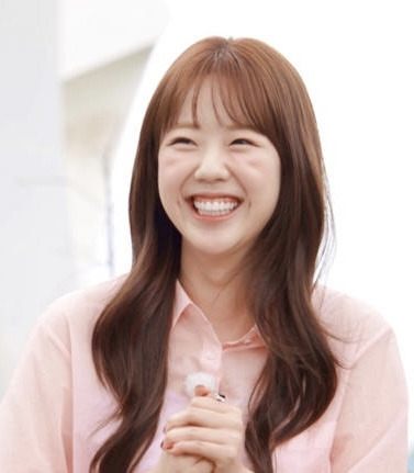 지예은 볼때마다 눈에 띄는 것.jpg | 인스티즈