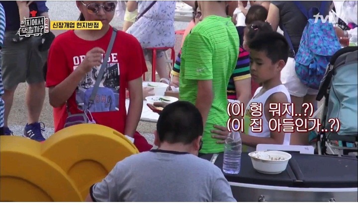 이연복셰프가 만든 짜장면 두그릇 다먹은 꼬마 아이 | 인스티즈