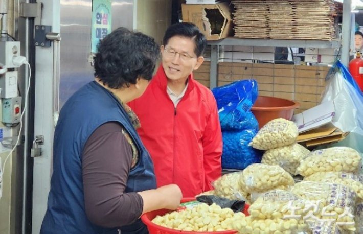  선거 유세중인 김문수