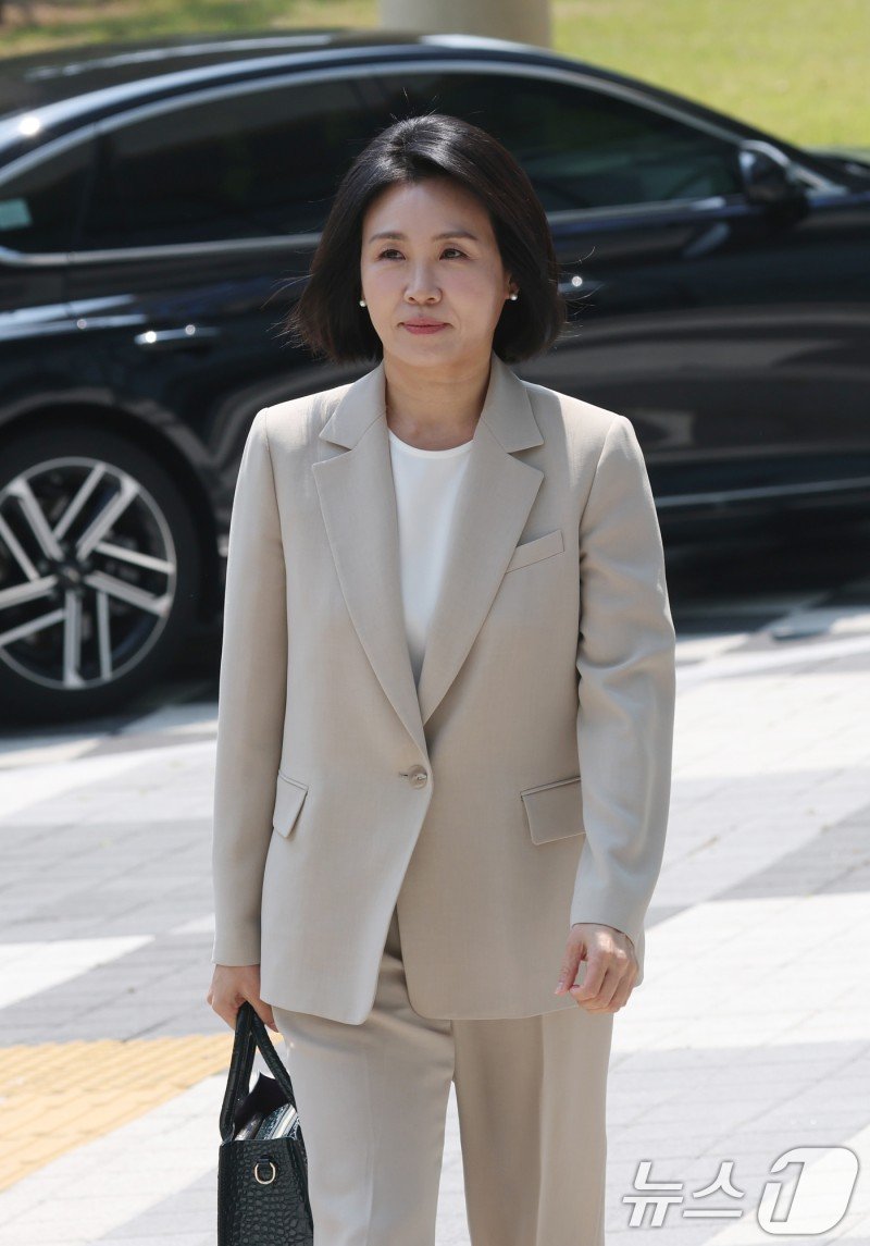 항소심 선고공판 출석하는 김혜경 | 인스티즈