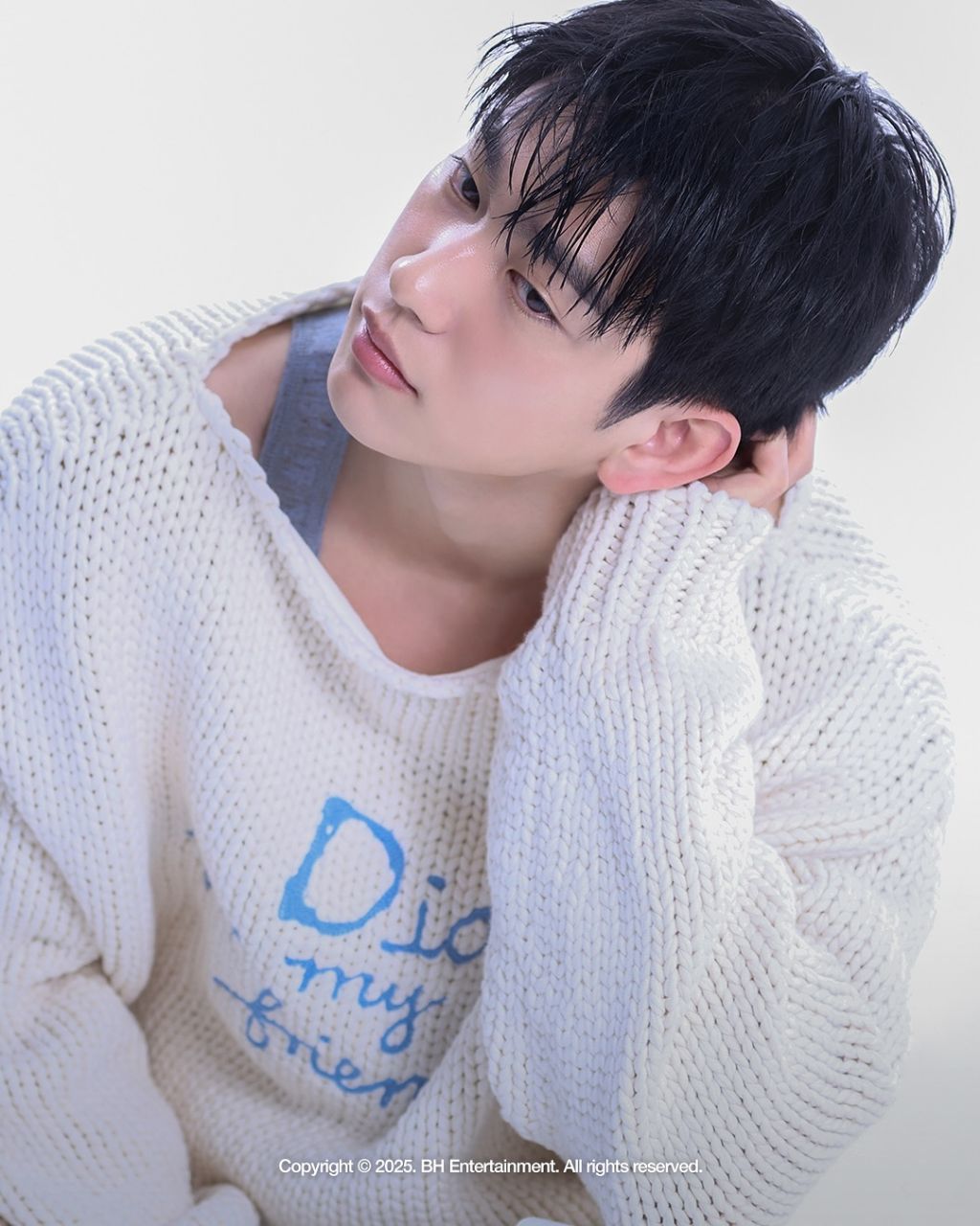  분위기 좋은 갓진영 최근 화보 비하인드컷