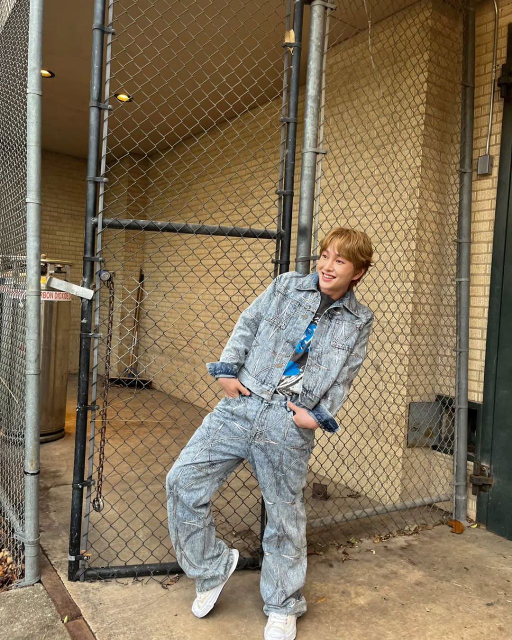 도시마다 다른 의상으로 공연한 온유 FIT CHECK [미주투어] | 인스티즈