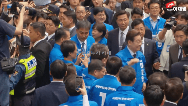 대구 동성로 유세에 도착한 이재명 대통령 후보 | 인스티즈