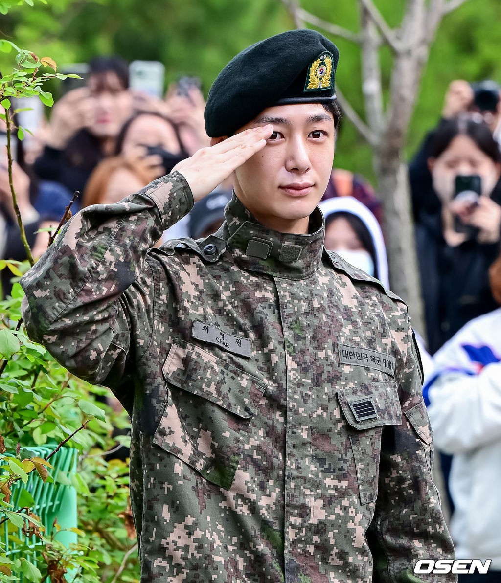 오늘자 몬스타엑스 형원 전역 기사사진 | 인스티즈