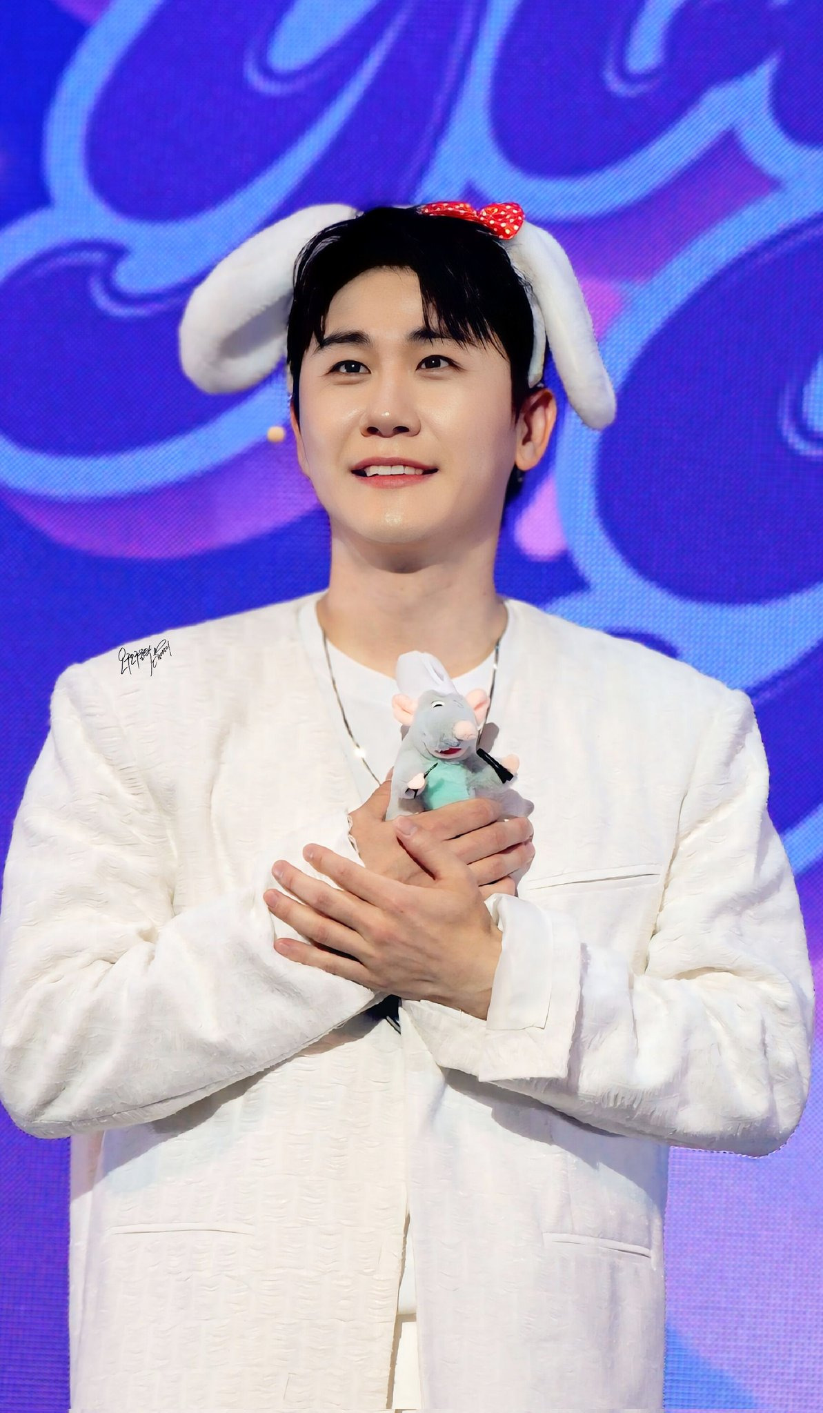 오늘 생일인 데뷔 20년차 가수