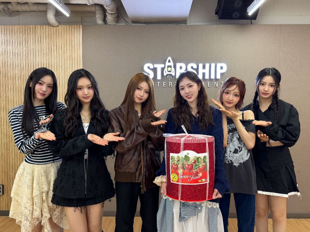  배우 sbn들한테 의문의 박스를 주고 다닌다는 선물배달부 키키