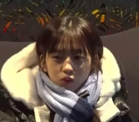 지구오락실만 나오면 꼬질꼬질해지는 안유진1