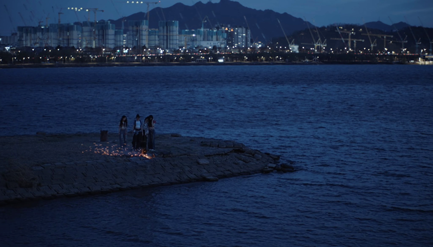 케팝 파는 사람들한테 역대급으로 잘 뽑았다는 말 많은 걸그룹 뮤비 | 인스티즈