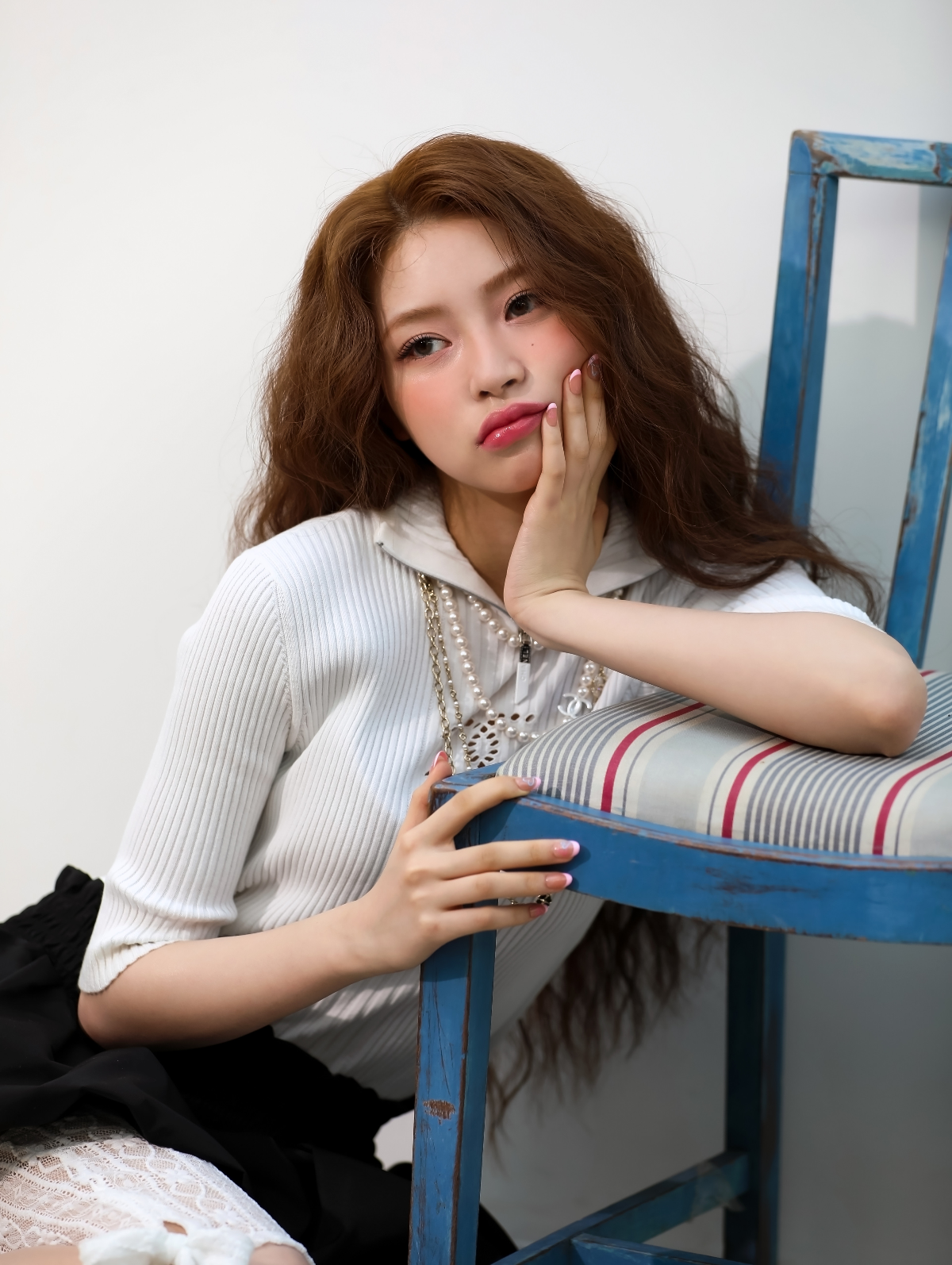 키키 KiiiKiiii 샤넬 뷰티 X 마리끌레르 화보 비하인드컷 | 인스티즈