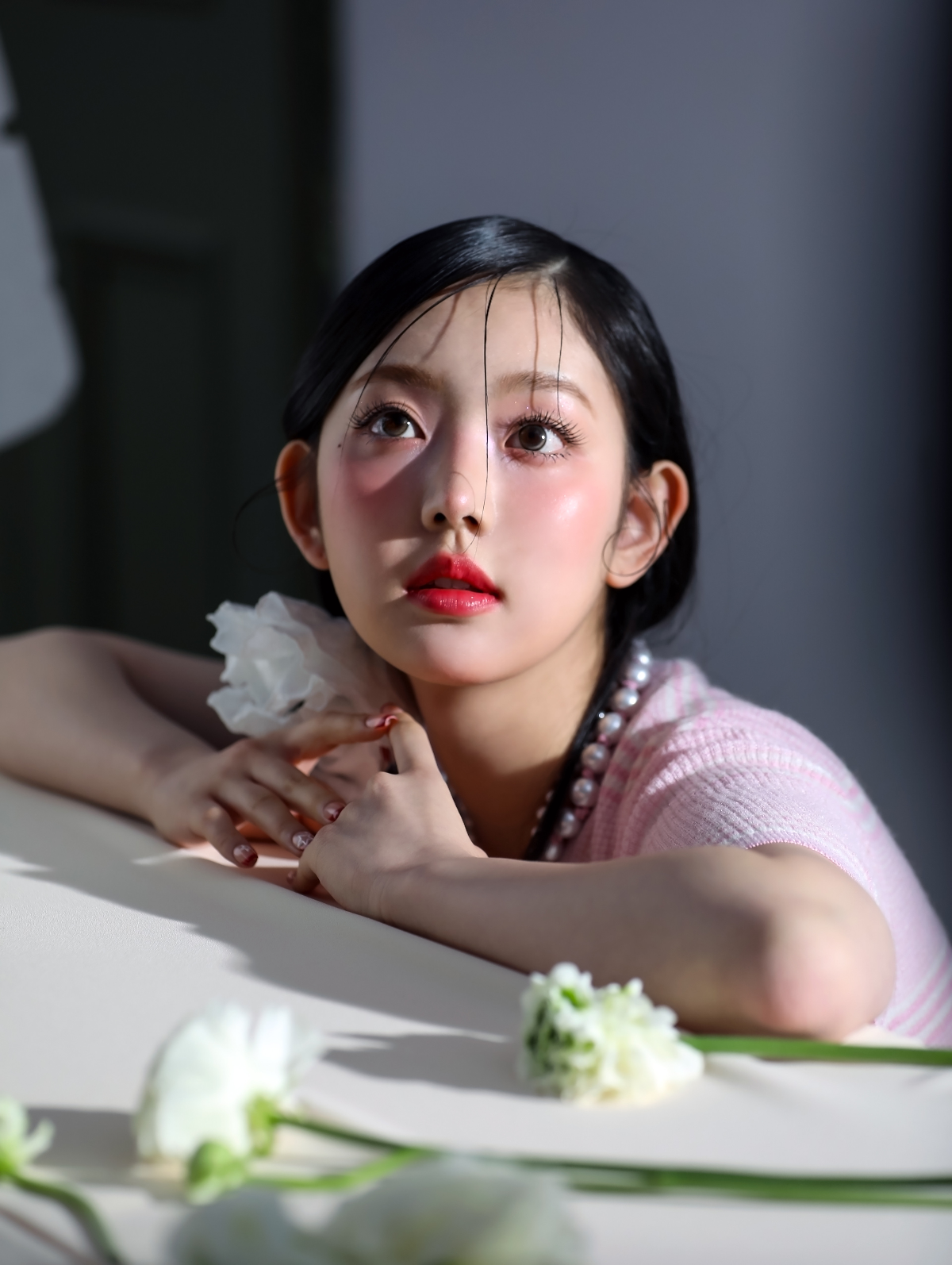 키키 KiiiKiiii 샤넬 뷰티 X 마리끌레르 화보 비하인드컷 | 인스티즈