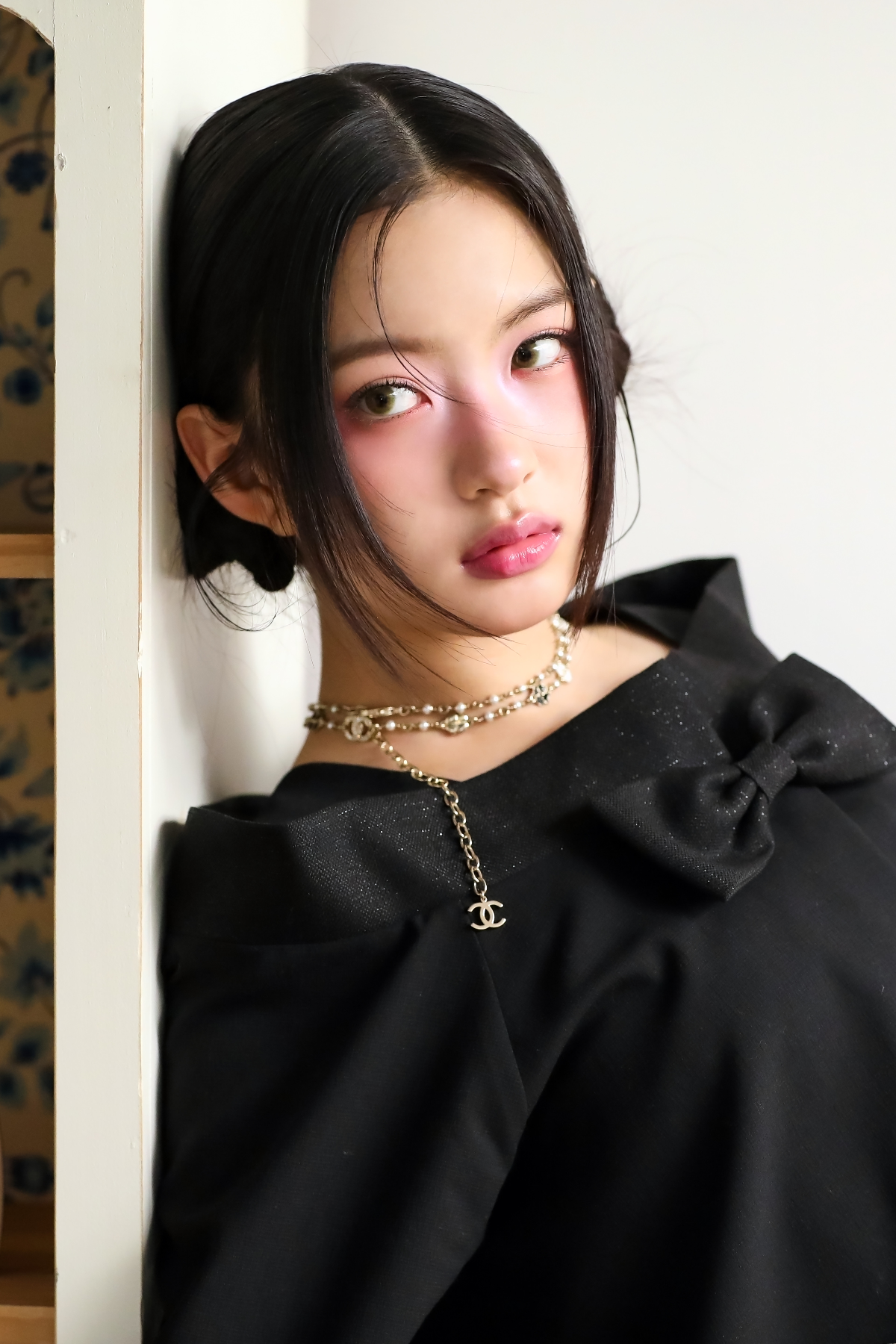 키키 KiiiKiiii 샤넬 뷰티 X 마리끌레르 화보 비하인드컷 | 인스티즈