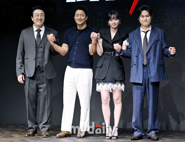  나인 퍼즐 제작발표회 참석한 김다미X손석구X김성균X현봉식