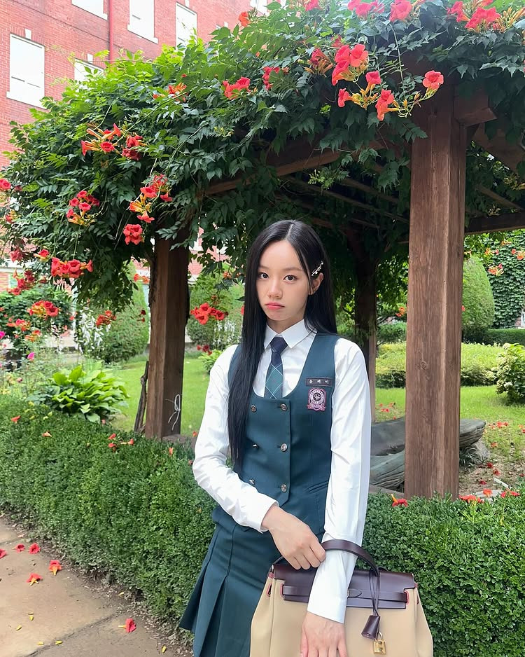 선의의 경쟁에서 상위 1% 캐릭터를 연기하기 위해 직접 명품까지 구매한 혜리.jpg | 인스티즈