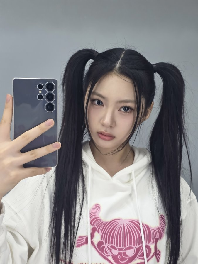 버블에서 팬이 셀카 못 찍는 것 같다고 말한 키키 키야 셀카 | 인스티즈