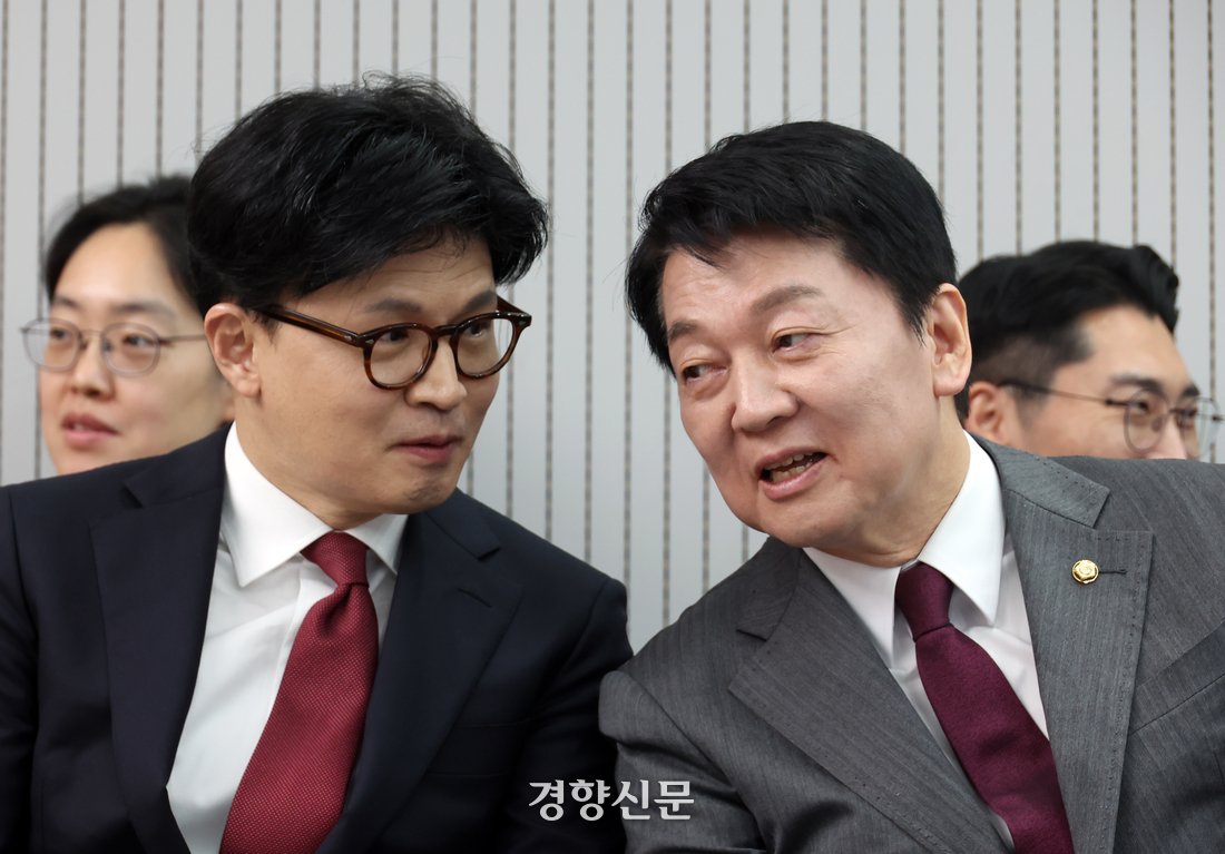 안철수, 한동훈에 "과자 먹으며 라방할 때 아냐, 거리로 나오라” | 인스티즈