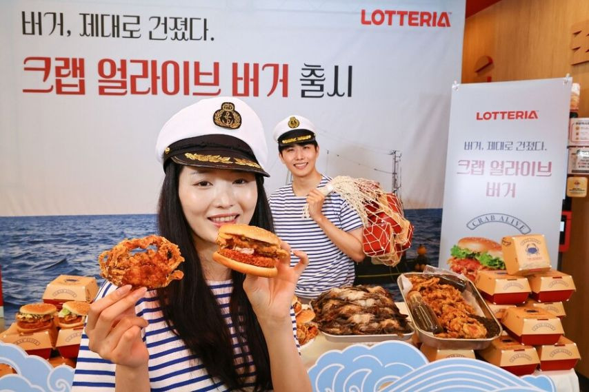 게한마리 그대로 들어갔다고 광고하는 롯데리아 버거 실제 모습 | 인스티즈
