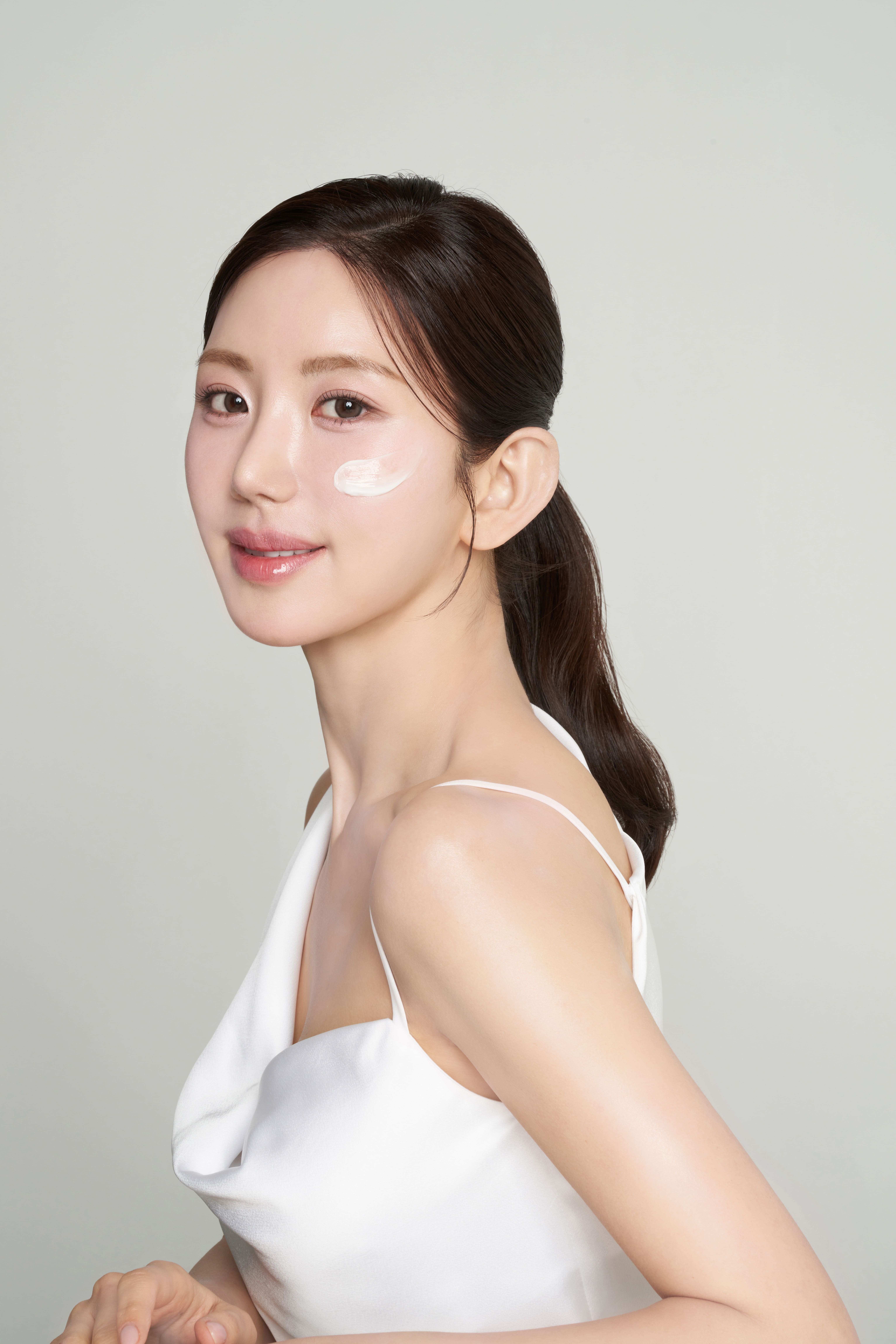 브랜드 모델로 돌아온 예정화 | 인스티즈